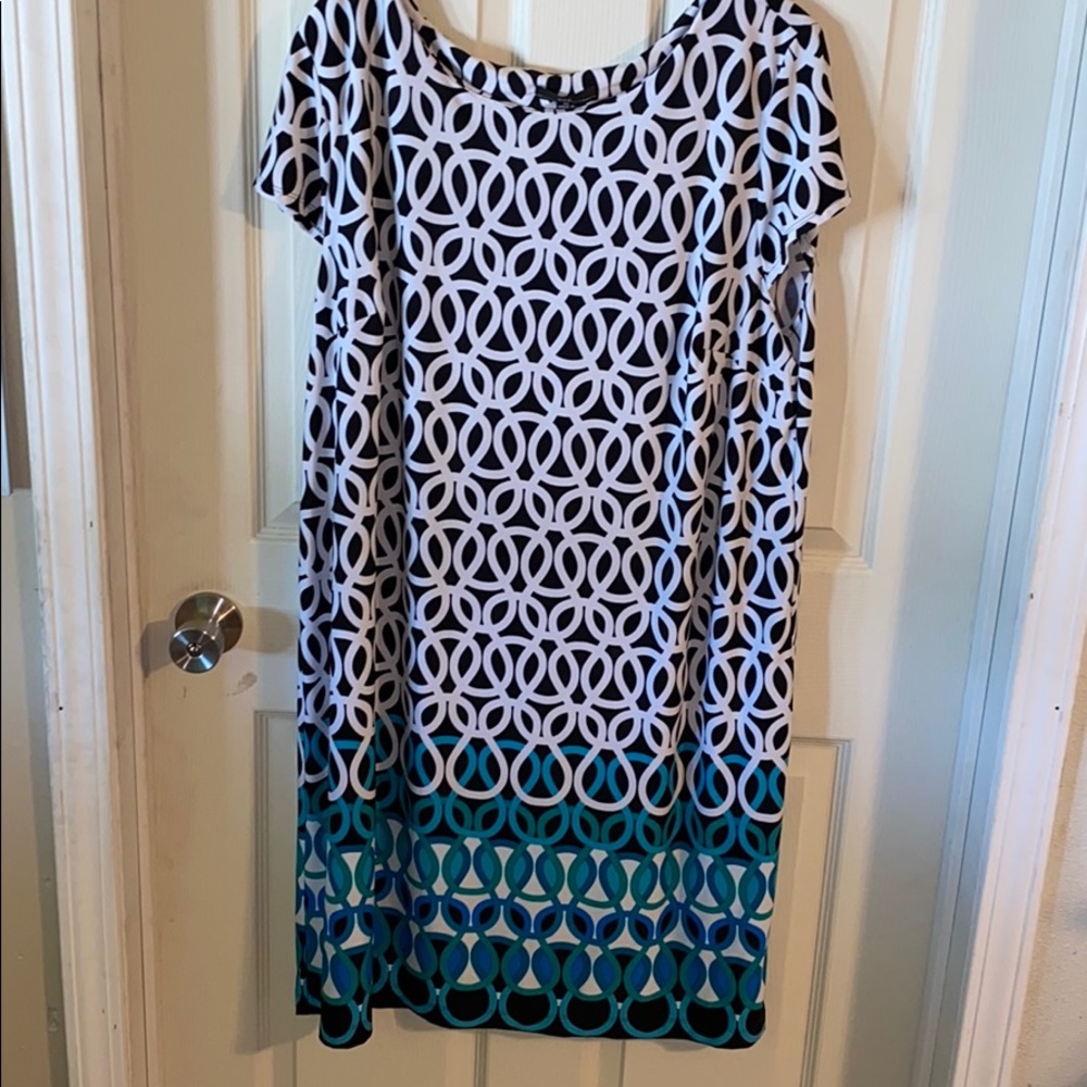 Short sleeve dress